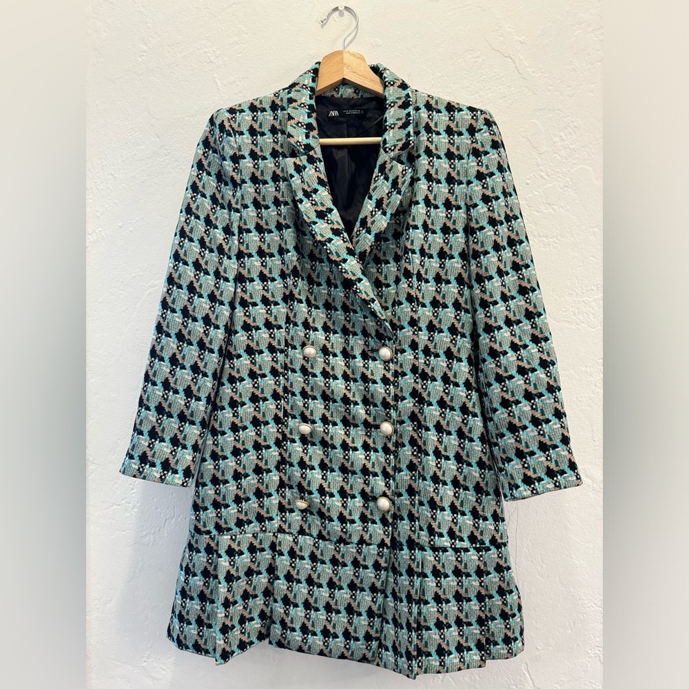 Zara blazer dress in very good condition. Size M